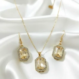 Pendant Earrings Set for Women in Pakistan | Golden Jewelry