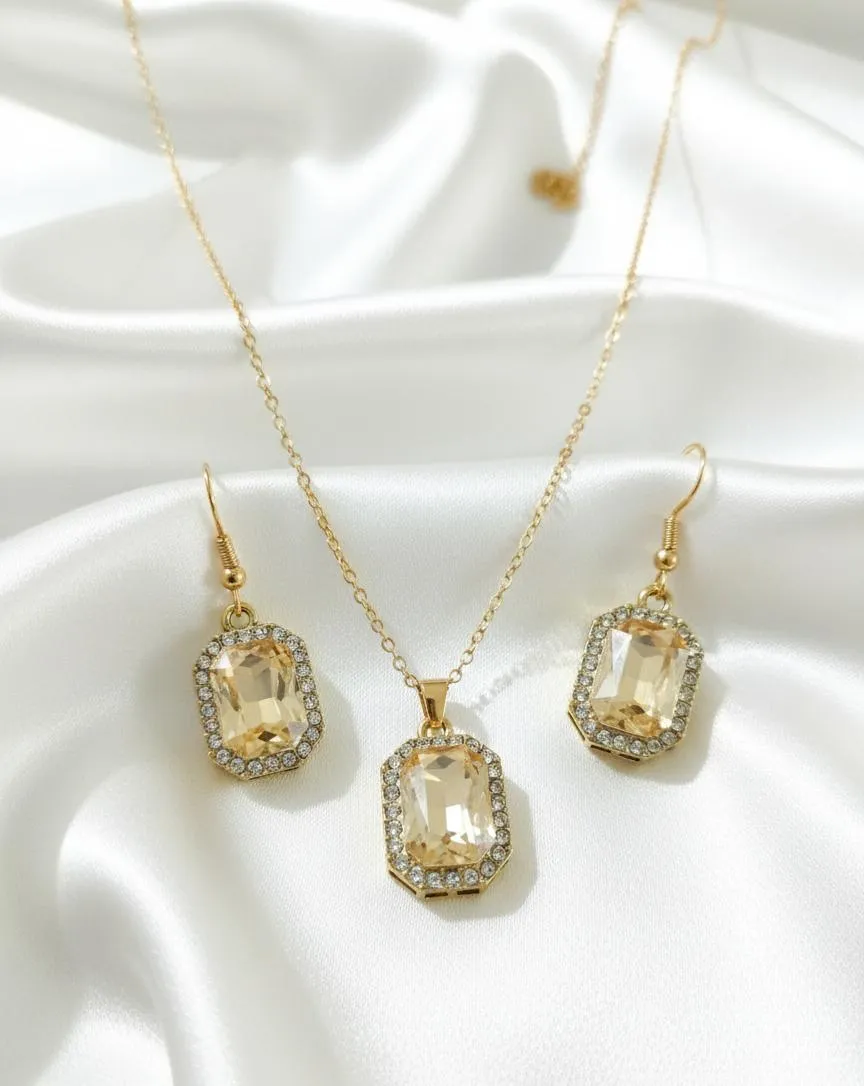 Pendant Earrings Set for Women in Pakistan | Golden Jewelry