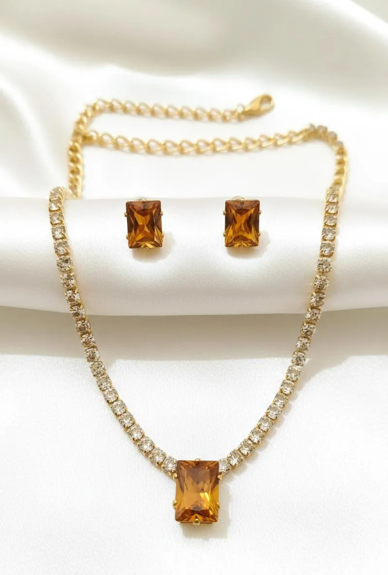 Red Gemstone Pendant Set for Weddings & Festivals - Image 5