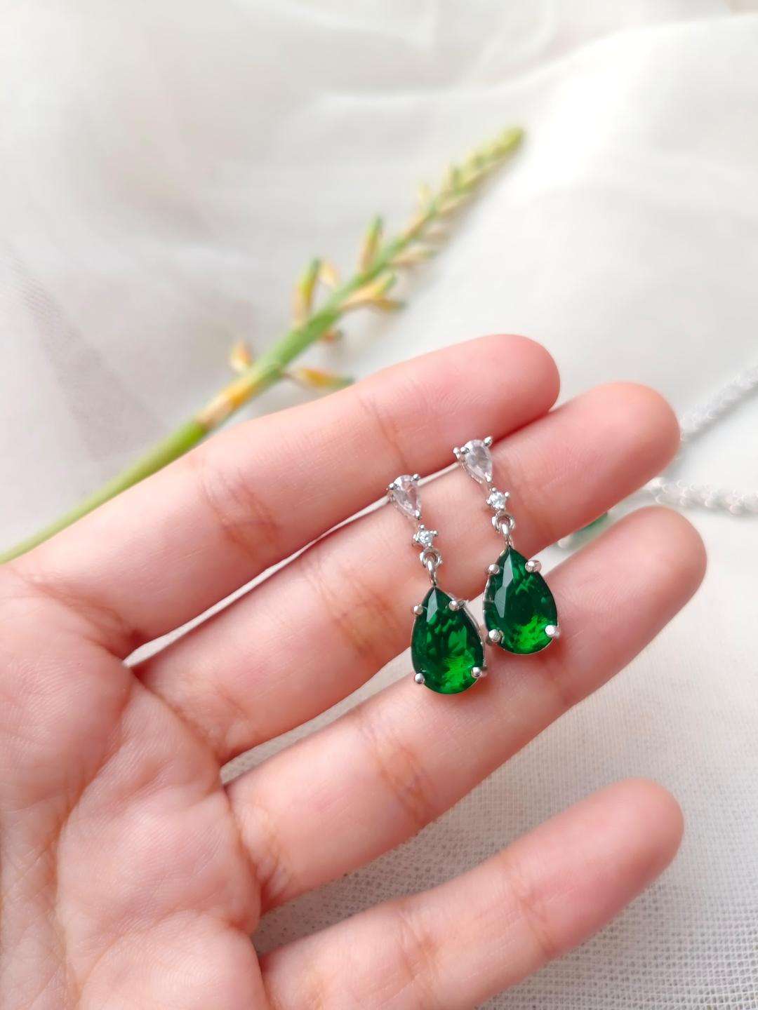 Zircon Pendant Set for Women in Pakistan | Green Stone - Image 3