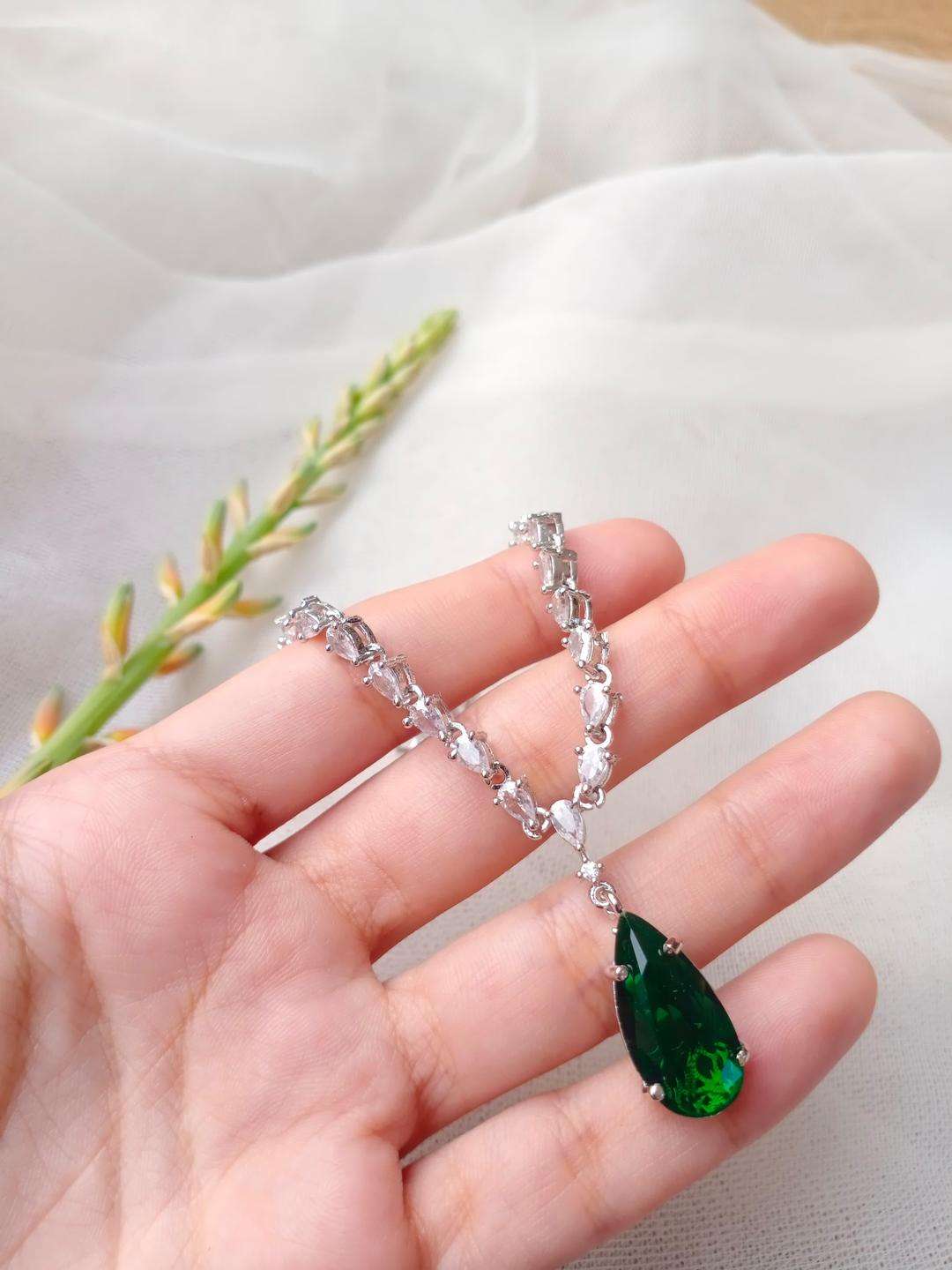 Zircon Pendant Set for Women in Pakistan | Green Stone - Image 4