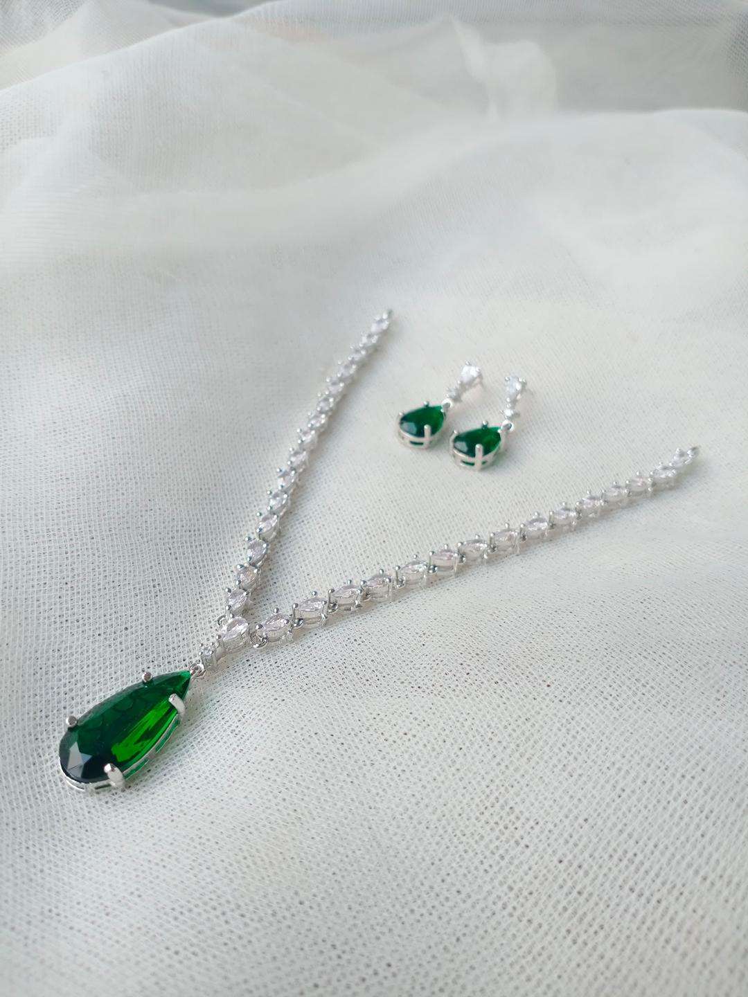 Zircon Pendant Set for Women in Pakistan | Green Stone