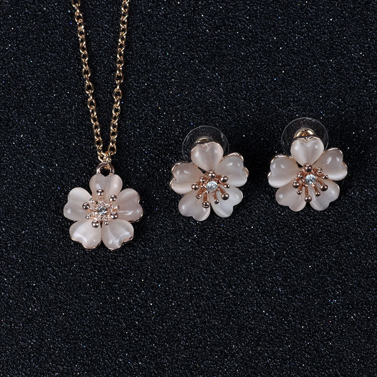 Flower Necklace & Earrings Set for Pakistani Women - Image 2