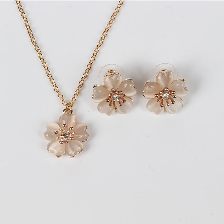Flower Necklace & Earrings Set for Pakistani Women - Image 5