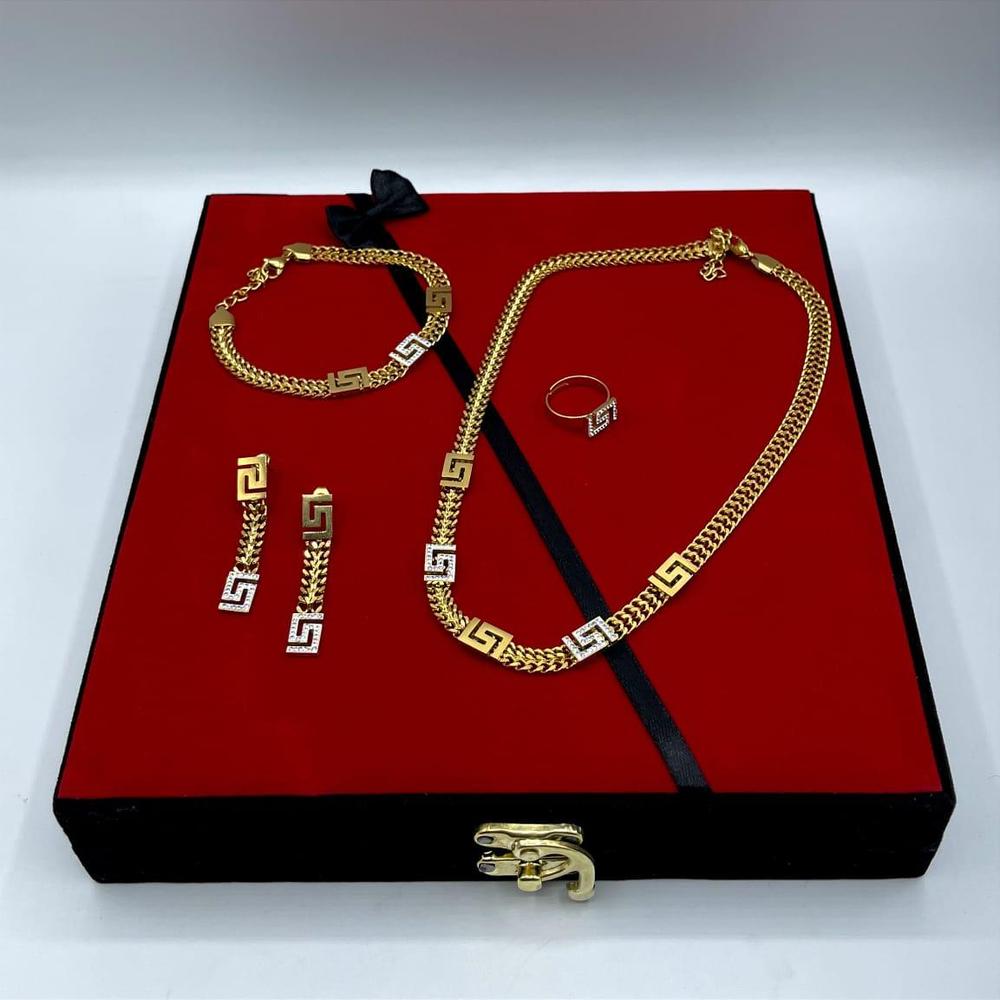 Golden Plated Necklace Set for Pakistani Bridal Wear – 5 Pcs Set - Image 2