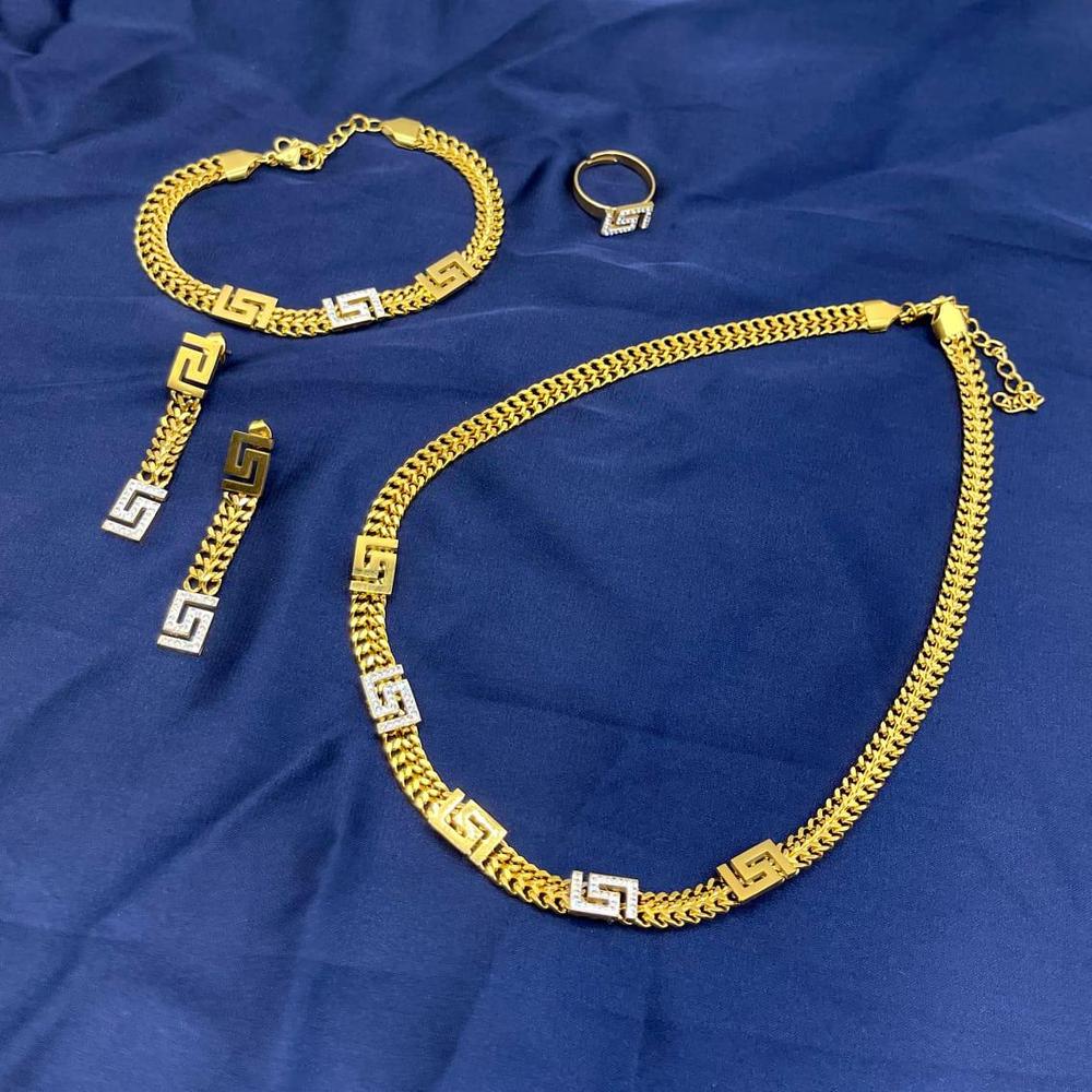 Golden Plated Necklace Set for Pakistani Bridal Wear – 5 Pcs Set - Image 3