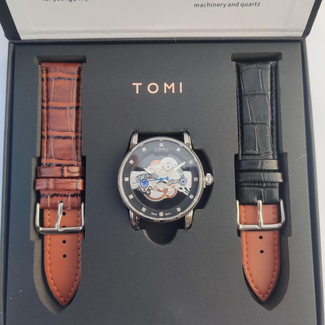 Men's Stainless Steel Watch Set with 2 Straps - Image 3