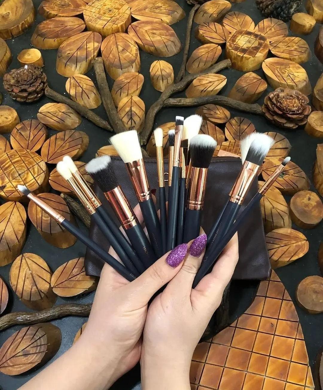 Zoeva 15pc Makeup Brushes Set with Leather Pouch - Image 2